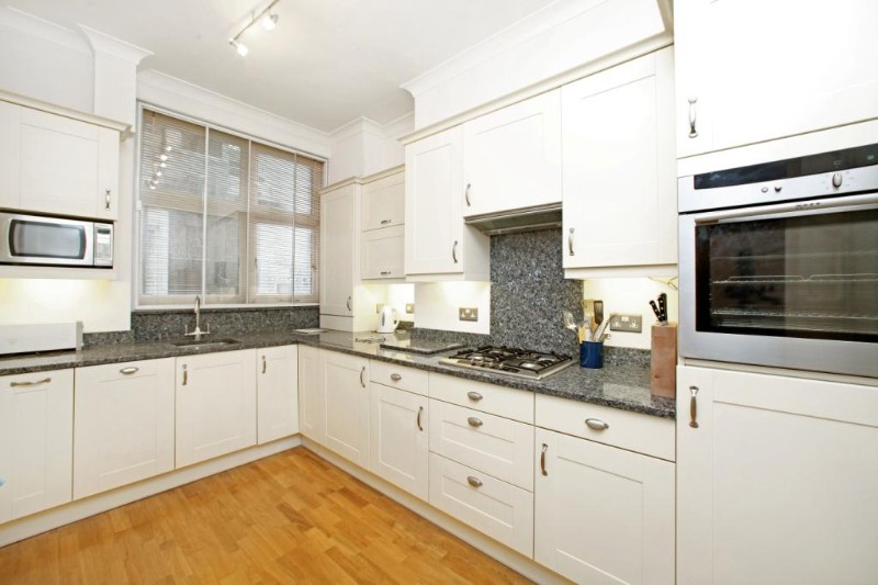 Southampton Row, London, WC1B