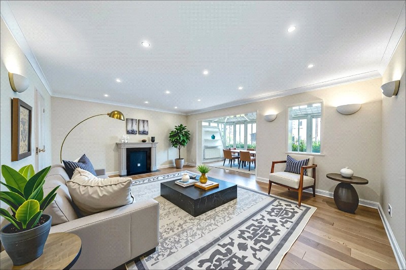 Spencer Walk, London, NW3