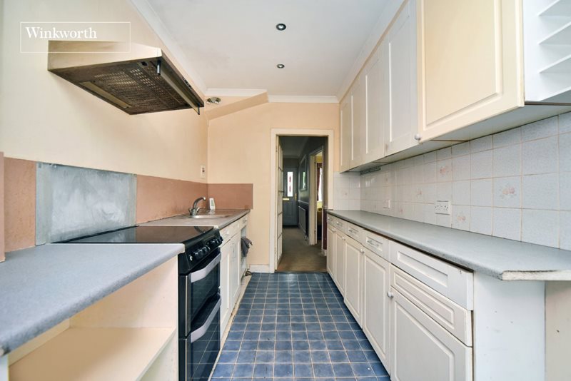 Fairford Gardens, Worcester Park, Surrey, KT4