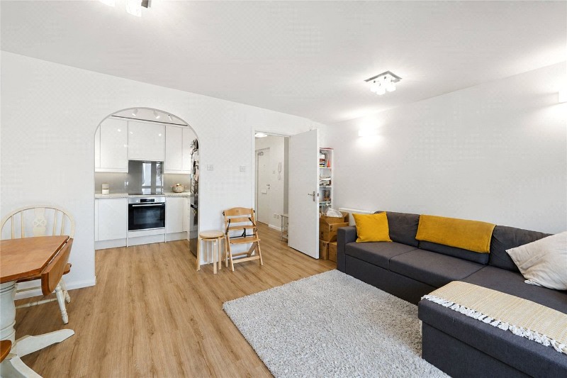 Kiver Road, London, N19