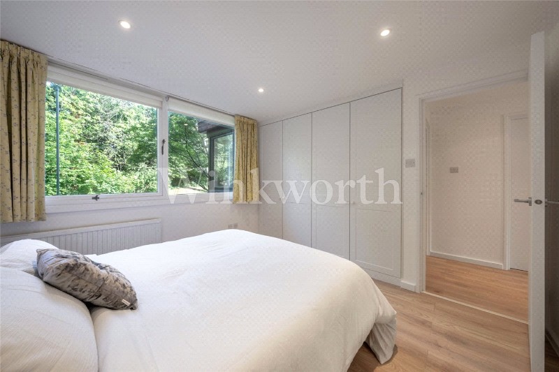 Britten Close, London, NW11