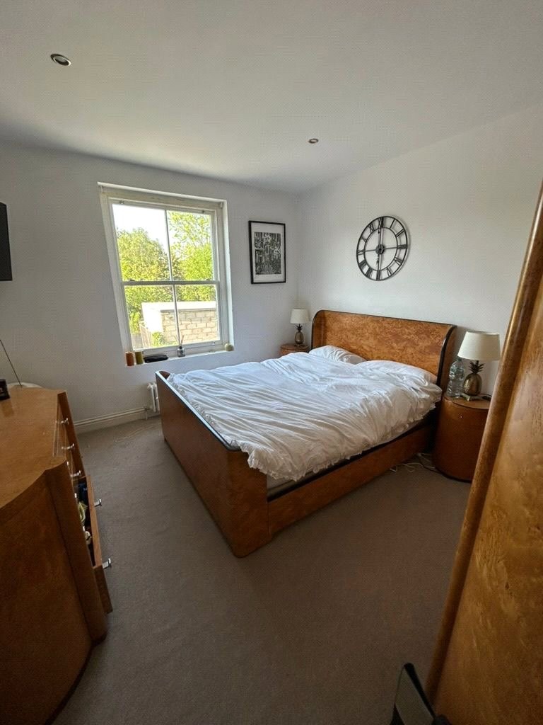 Kings Parade, Okehampton Road, London, NW10