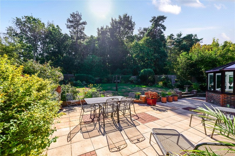 Nine Mile Ride, Finchampstead, Wokingham, Berkshire, RG40