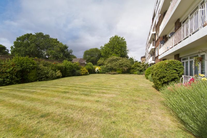 Carlton Drive, London, SW15