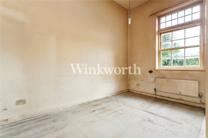 Pennington Drive, London, N21