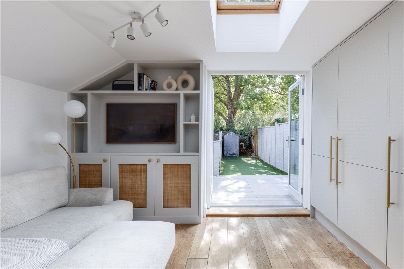 Standen Road, Southfields, SW18