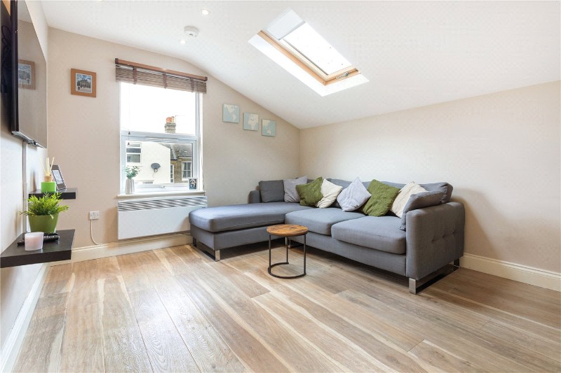 Kingscourt Road, London, SW16