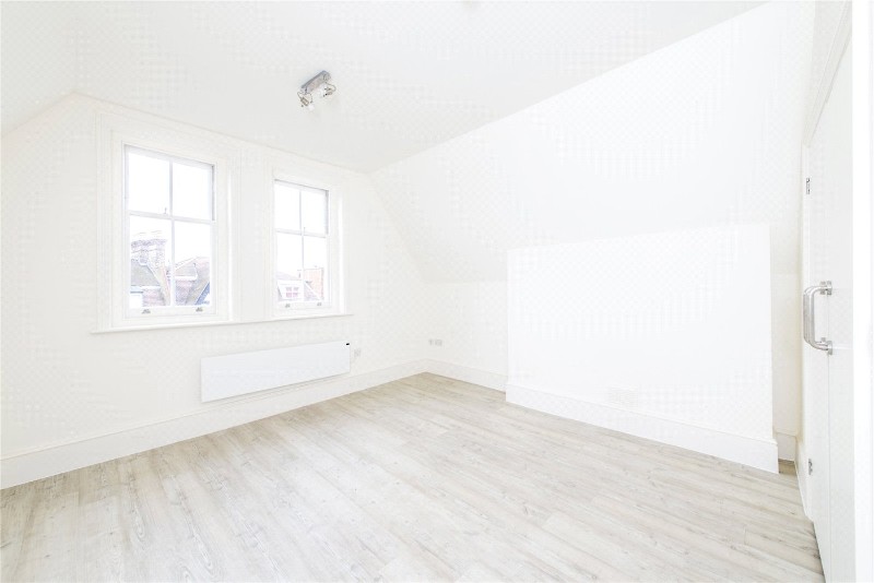 Streatham High Road, London, SW16