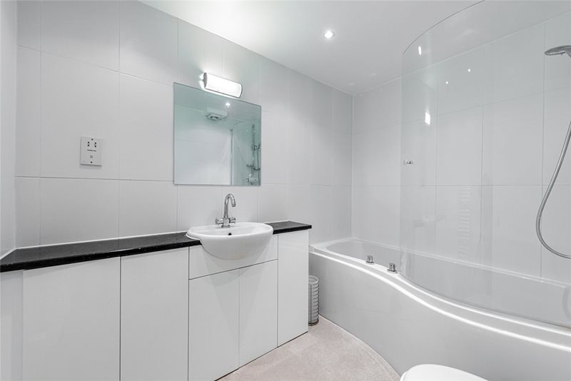 Lindsay Square, London, SW1V