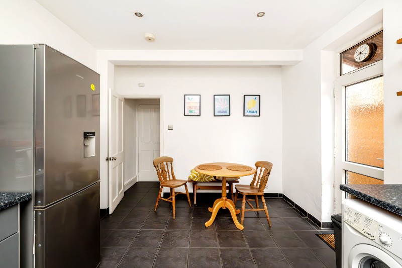 Holberton Gardens, London, NW10