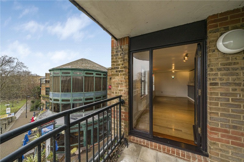 Russell Place, London, SE16