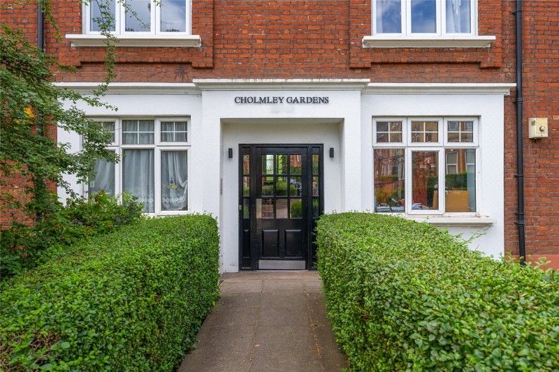 Cholmley Gardens, London, NW6