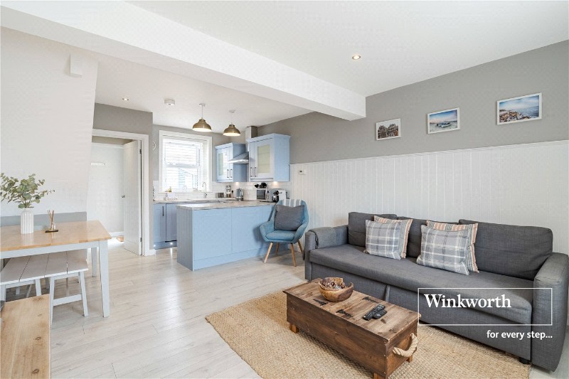 Ferry Road, Bournemouth, BH6
