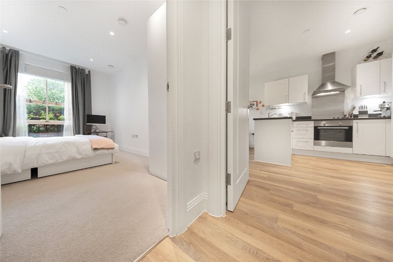 Renaissance Square Apartments, Palladian Gardens, Chiswick, London, W4