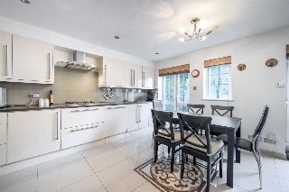 Abinger Mews, Maida Hill, London, W9