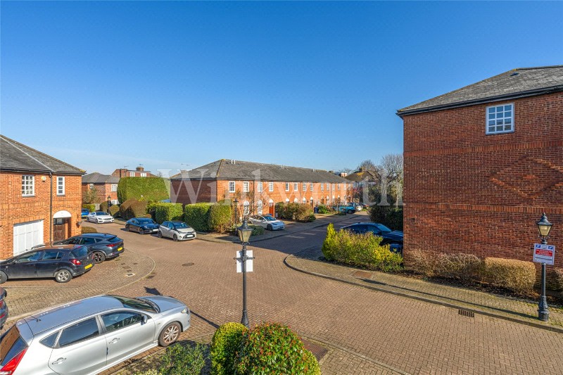 Hamlet Square, London, NW2