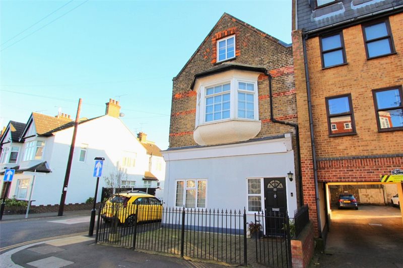 Glendale Gardens, Leigh-on-Sea, Essex, SS9