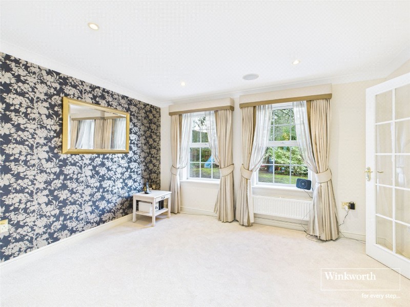 Rosyth Gardens, Newbury, Berkshire, RG14