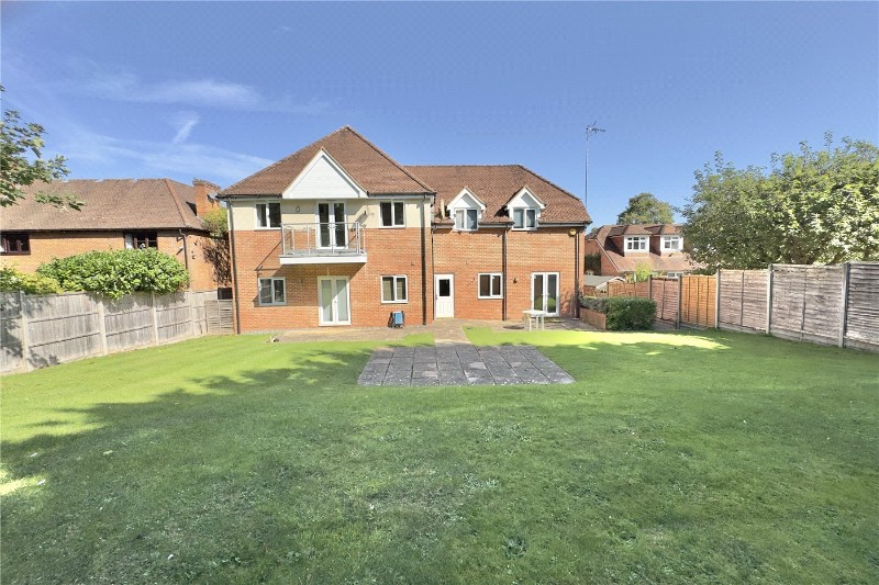 Bassetsbury Lane, High Wycombe, HP11