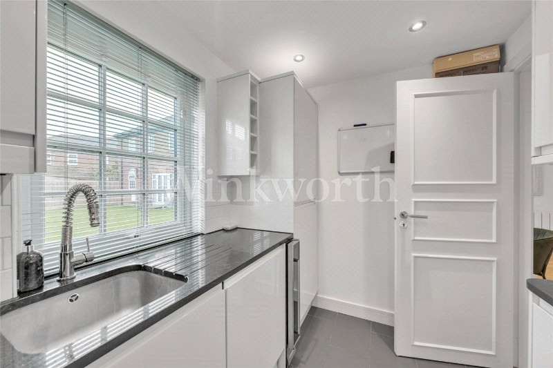 Hamlet Square, London, NW2