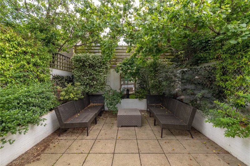 Chaldon Road, London, SW6