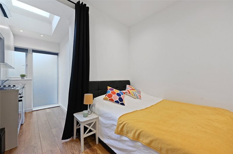 Bloemfontein Avenue, London, W12