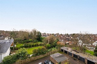 West Heath Avenue, London, NW11