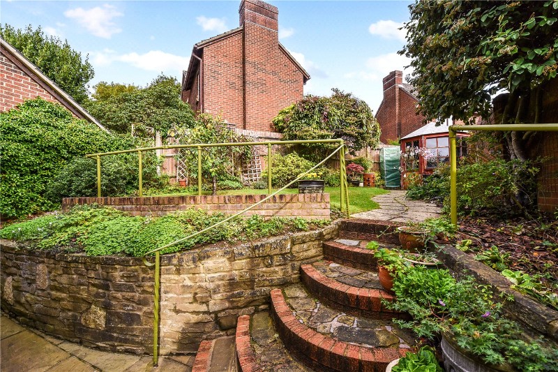 Harvest Close, Winchester, Hampshire, SO22