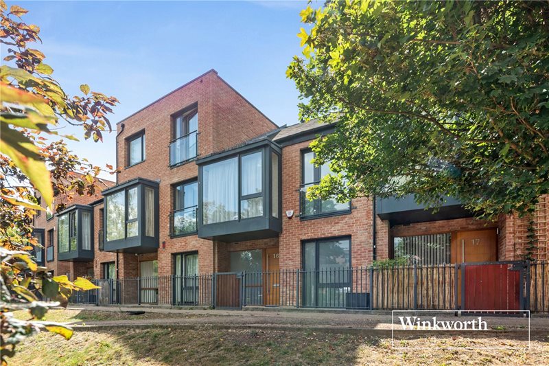 Ruskin Parade, Edgware, HA8