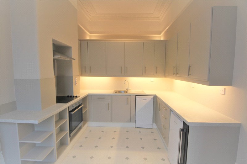 Wellington Square, Cheltenham, GL50