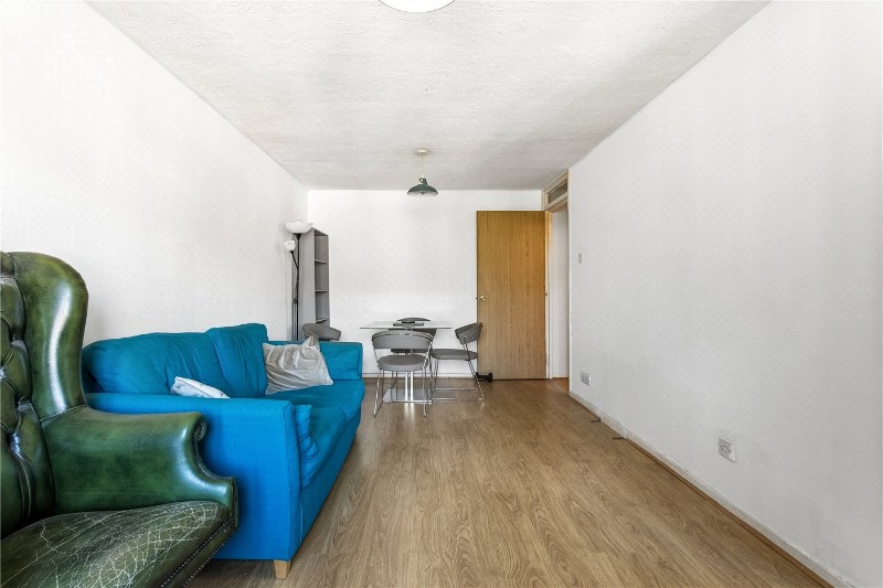 Riverside Close, London, E5