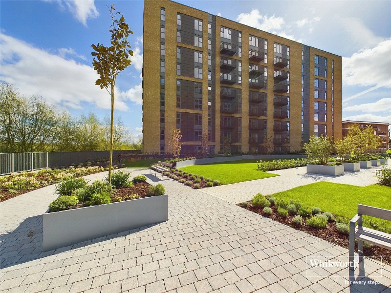 Flagstaff Road, Bankside Gardens, Reading, Berkshire, RG2