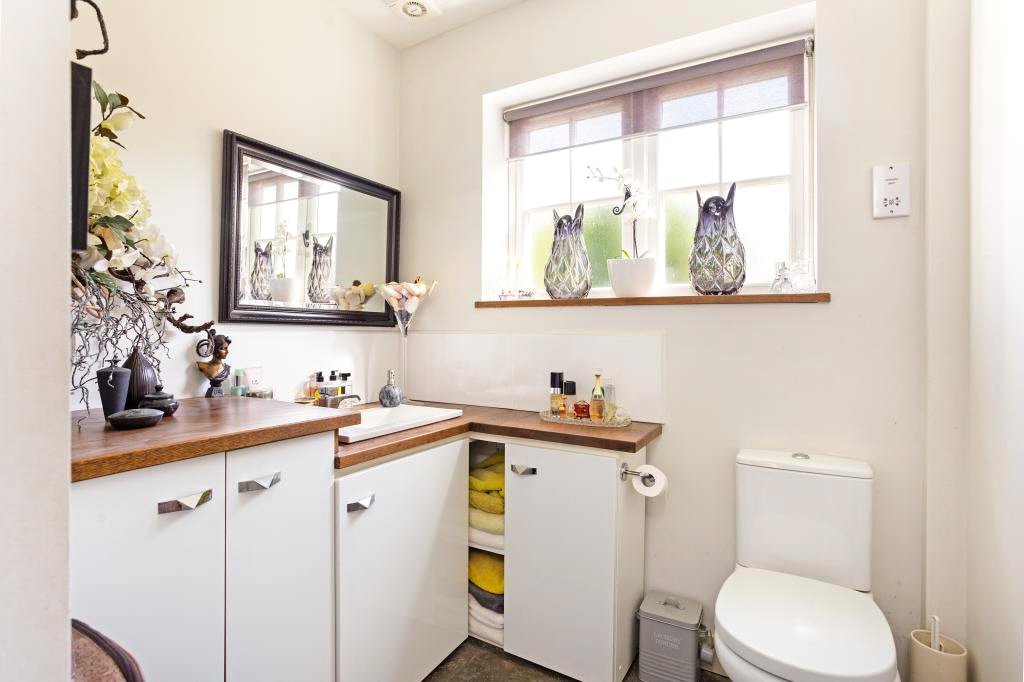 A CLOAKROOM.jpg