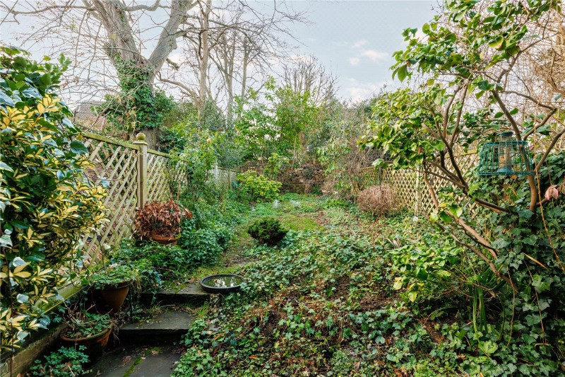 Arlesey Close, London, SW15