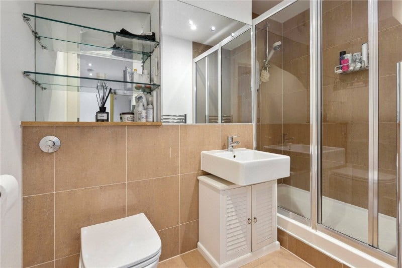 Enfield Road, London, N1