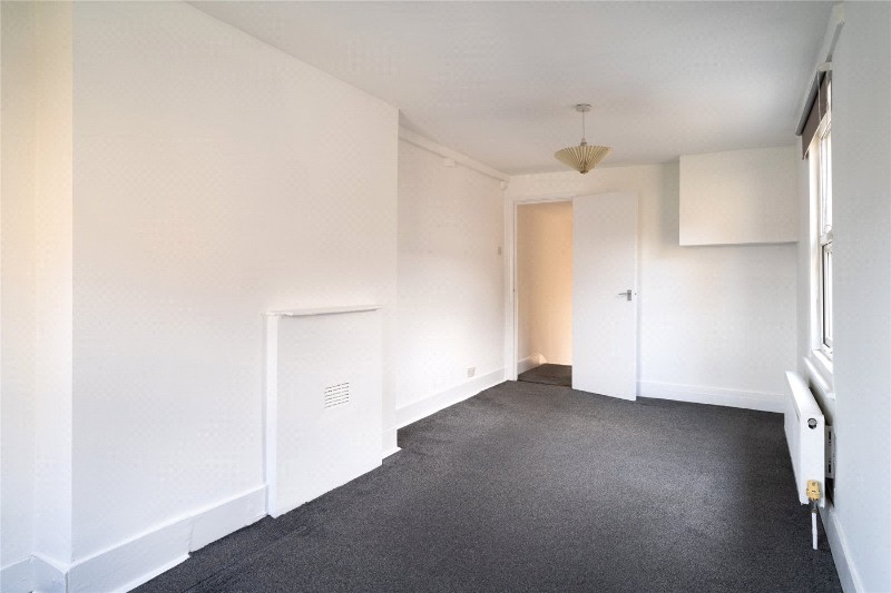 Elm Park, London, SW2