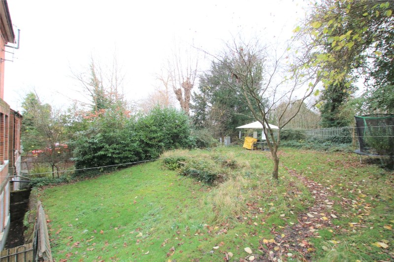 Western Elms Avenue, Reading, Berkshire, RG30