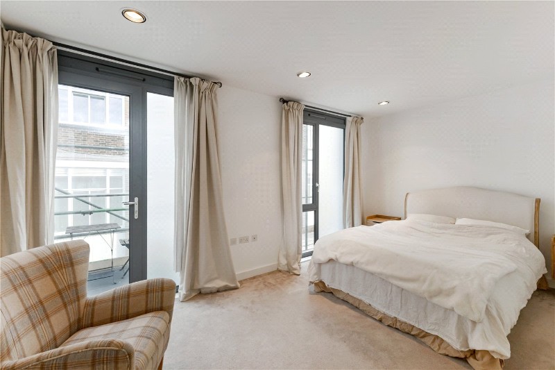 Porteus Place, London, SW4