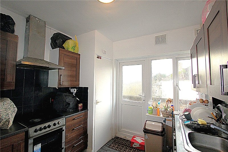 High Road, Finchley, London, N12