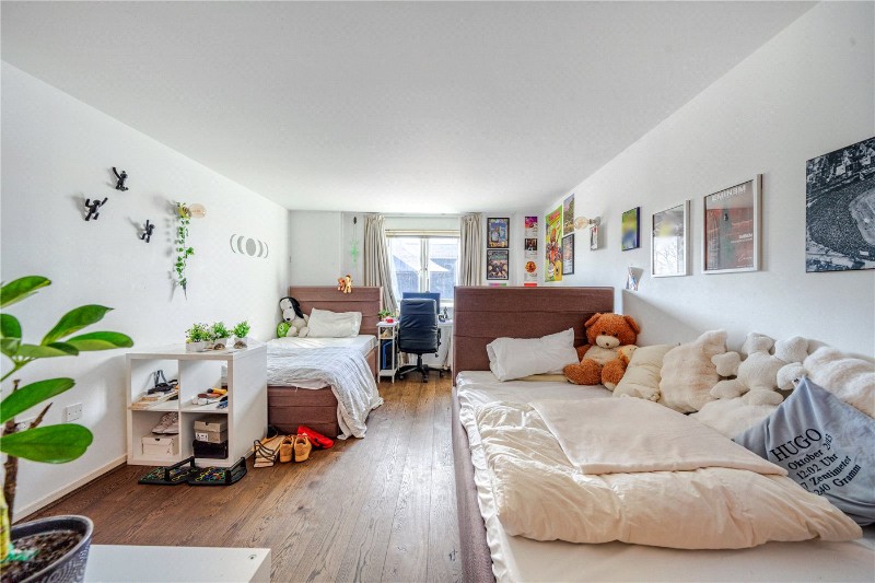 Rotherhithe Street, London, SE16
