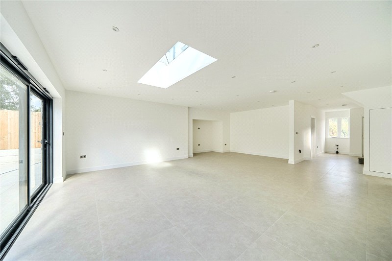Highview Avenue, Edgware, HA8
