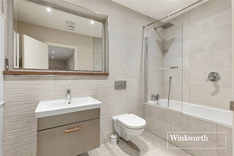 Barnet Road, Arkley, EN5
