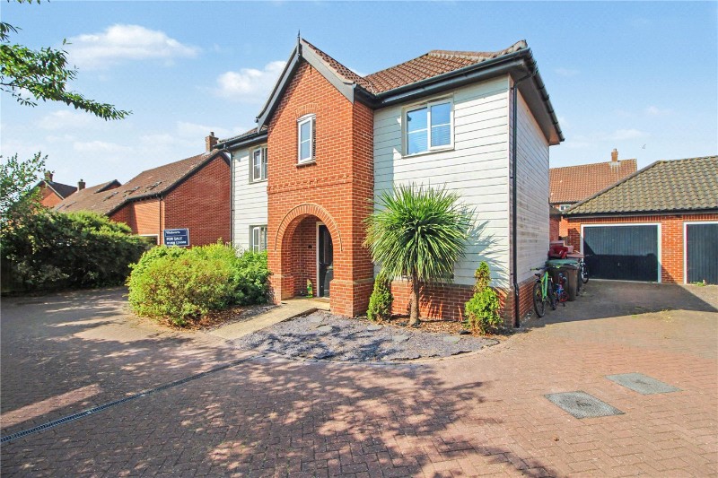 Hewitt Close, Poringland, Norwich, Norfolk, NR14