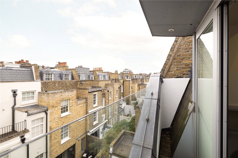 First Street, London, SW3