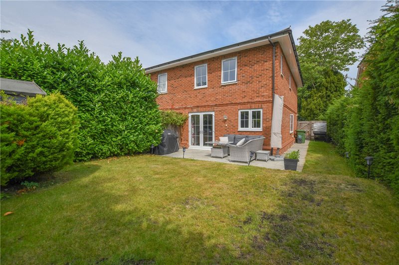 Woodfield Place, Binfield, Bracknell, Berkshire, RG42