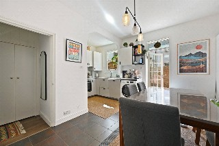 Oaklands Grove, London, W12