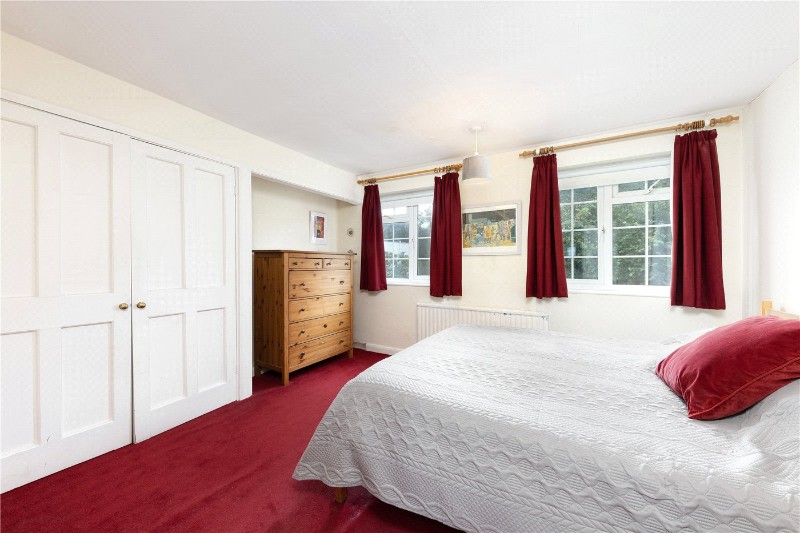 Lavington Stables, Vandyke Close, London, SW15