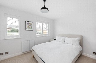 Henry Doulton Drive, London, SW17