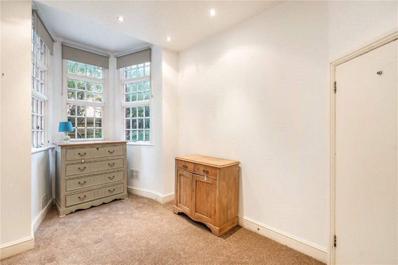 Grove Park, Camberwell, London, SE5