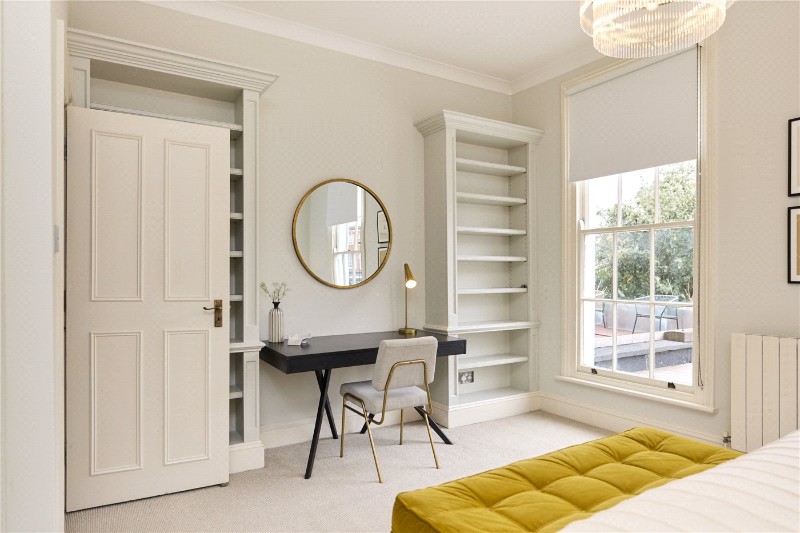 Ordnance Mews, London, NW8